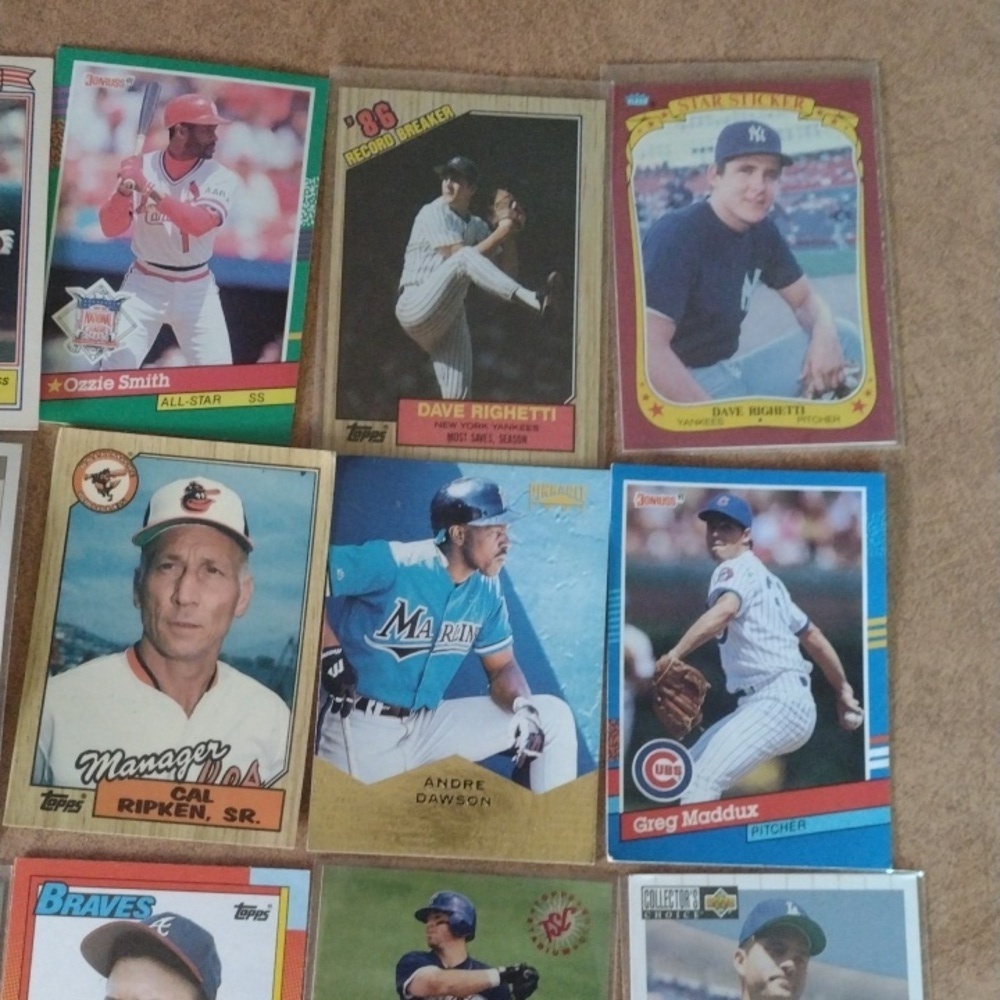 Assorted Baseball Trading Cards Collection - Picture 3 of 7